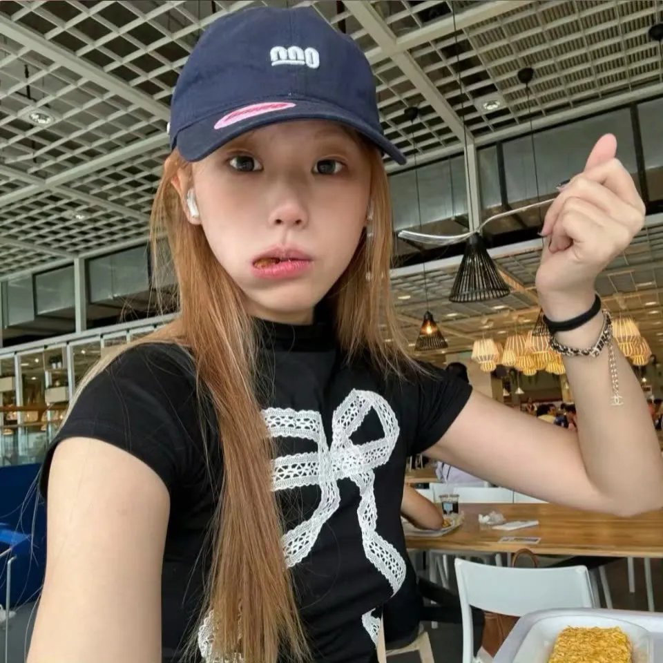 跑出新世界：部落女孩罗雷娜